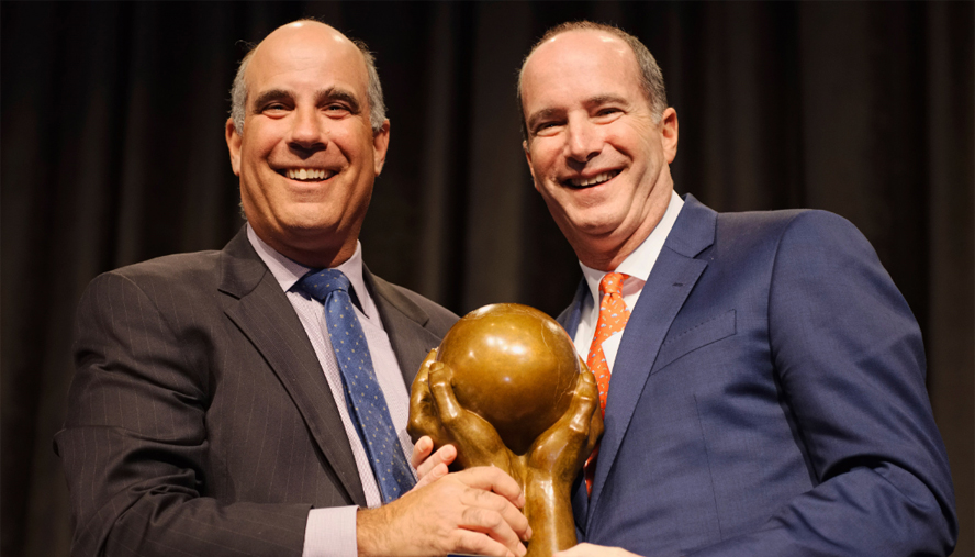 Dinner Chair Daniel Cott presents Honoree Barry L. Bobrow with National Jewish Health Humanitarian Award in New York City